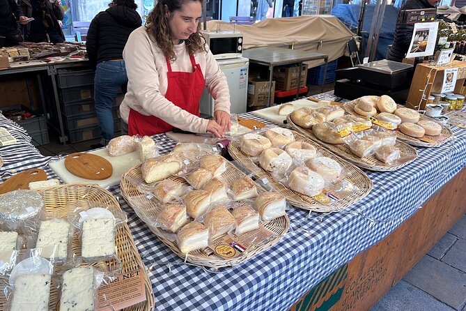 Tasty Barcelona Street Food Tour With Local Market Visit - Stop 1: Mercat de la Boqueria and the first wave of classics