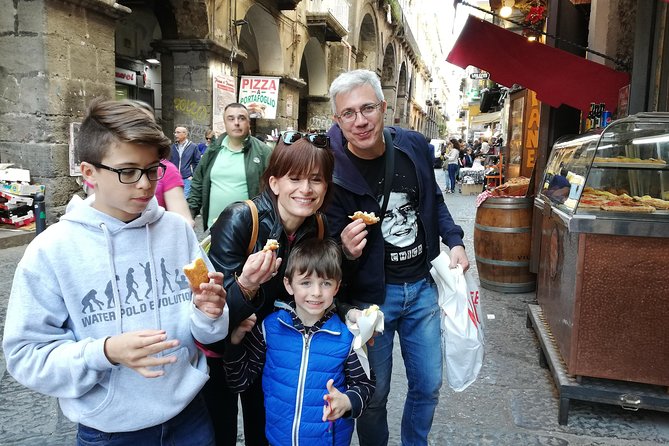 Tasty Naples Street Food Tour of MustEat Gourmet Specialties and MustSee Sites - Spaccanapoli: the straight spine of Naples and the landmarks around it