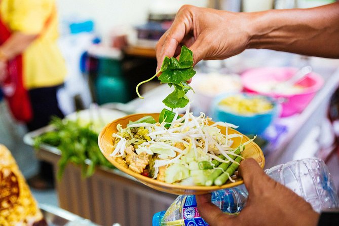 The 10 Tastings of Bangkok: Private Street Food Tour - Mango Sticky Rice Moment at OTK and the Farmers’ Fair Feel
