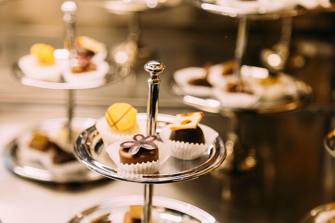 The 10 Tastings of Bruges With Locals: Private Food Tour - Diets and allergies: what “100% personalized” can mean for you
