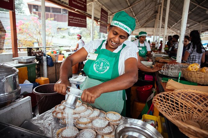 The 10 Tastings of Kandy With Locals: Private Street Food Tour - The guide matters: names you might see, and what good guidance looks like