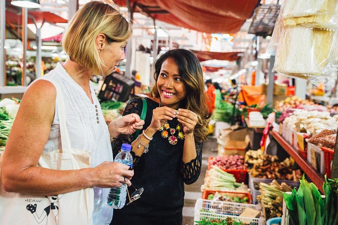 The 10 Tastings of Kuala Lumpur With Locals: Private Street Food Tour - Private food tour pacing in Central Market and Chinatown