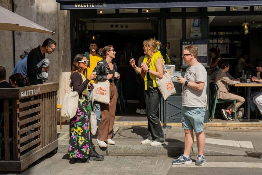 The Official Emily in Paris Food Tour - Luxembourg Gardens: two photo breaks and the art of choosing your best angle