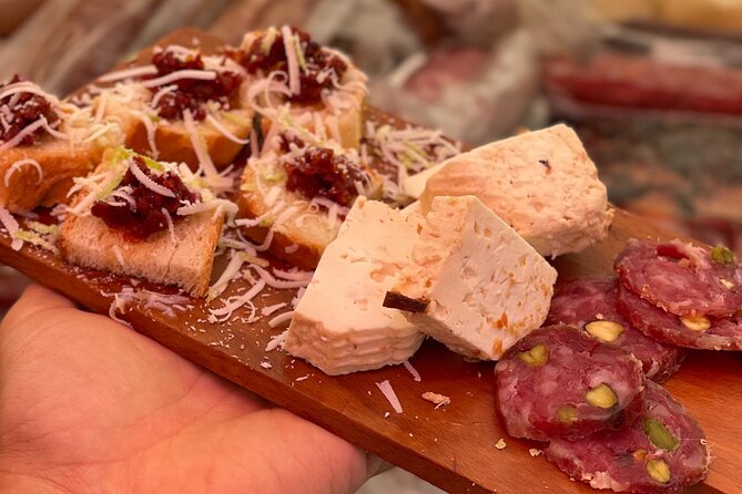 The Street Food Tour with a Local Guide in Ortigia! - Syracuse. - Via della Giudecca: arancino stories in a neighborhood with deep roots