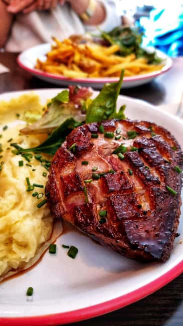 The Ultimate Bordeaux Food Tour: Full Meal & Fine Wines - Saint-Pierre and the center streets: classic French bites on real turf