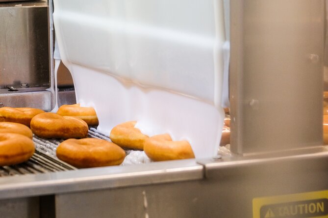 Times Square & Rockefeller Center Delicious Donut Adventure - A Sweet Way to Orient Yourself in Times Square
