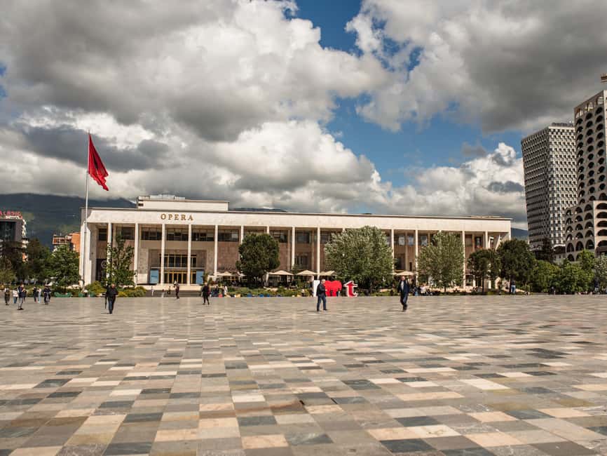 Tirana City & Food Tour - Meals Included (small group) - Meeting at Carousel and how the morning flows