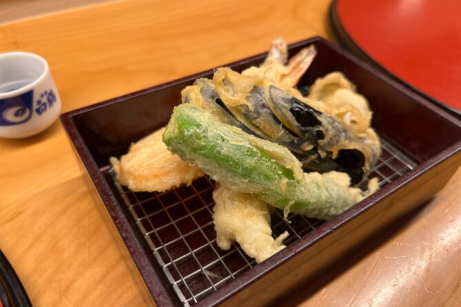 Tokyo: Best Ginza Food Tour at 3 Local Eateries - What You’ll Eat: Sushi, Udon, Karaage, Yakiniku and Friends