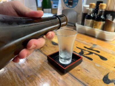 Tokyo: Shinjuku Food Tour (13 Dishes and 4 Eateries) - Golden Gai in 15 minutes: micro-bars and serious atmosphere