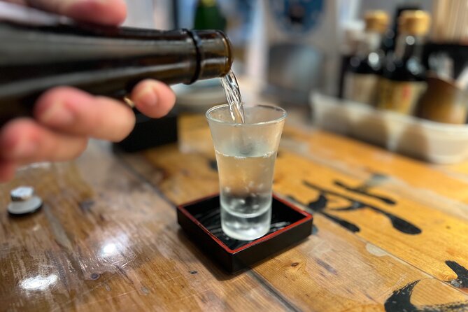 Tokyo: Shinjuku Food Tour (13 Dishes at 4 Local Eateries) - Walking Pace, Group Size, and Staying Comfortable