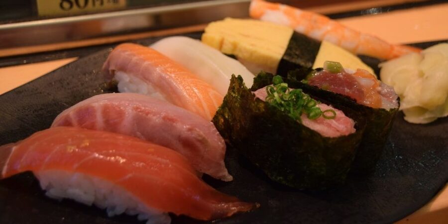 Tokyo: Tsukiji Fish Market Food and Culture Walking Tour - Fish, Seafood, and the Closing Meal: Sushi or Seafood Bowl