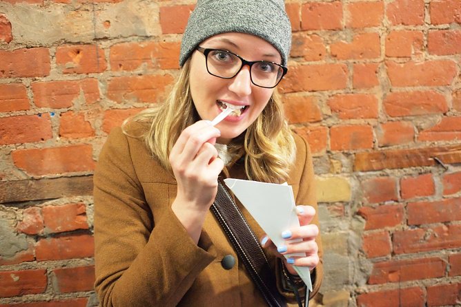 Toronto's First Food Tour: Taste the World in Kensington Market - Timing and Comfort: Weather, Street Closures, and Shoe Choice