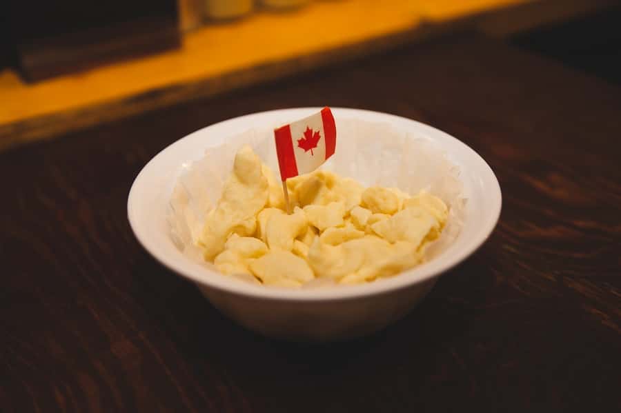 Toronto: St Lawrence Market Food Tour with 6 Tastings - Key points to know before you go