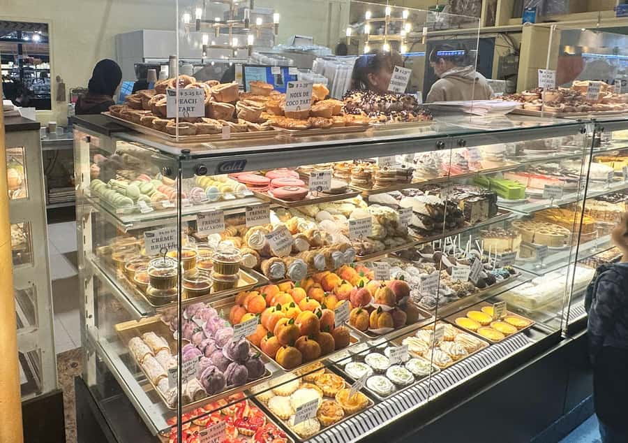 Toronto: St Lawrence Market Food Tour with 6 Tastings - Should You Book This St. Lawrence Market Food Tour?