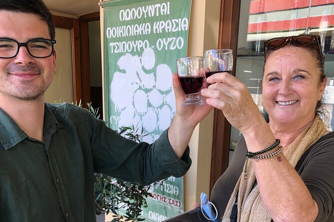 Traditional Food tour, Olive oil Tasting with Lunch in Kalamata, Messinia! - Wine tasting with Mr. Giannis: a short lesson with local pours