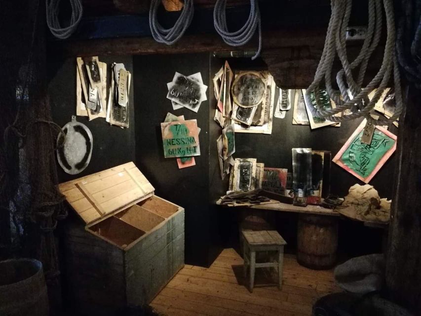 Tromso: Cod-Tasting Tour with Full Steam Museum Entry - Restaurant and bar after: what pairs well with the tasting