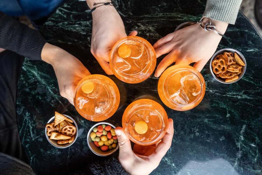 Turin: Aperitivo & Street Food Tour Delights with a Local - Stop 1 (Wine, 30 minutes): breadsticks plus a Piedmont wine pour