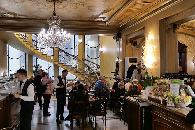 Turin Sweet & Chocolate Walking Food Tour by Do Eat Better - Practical tips so you enjoy every stop (and not just the last one)