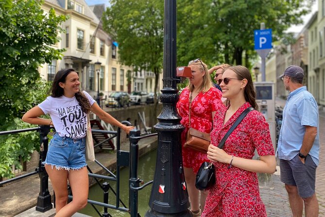 Utrecht Food Tour with local guide - Seven vegan stops and a canal-wharf walk that makes Utrecht click