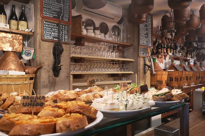 Venice Cicchetti, Spritz and Wine Tour with a Local Guide - Ghetto Ebraico: more than a stop on a map