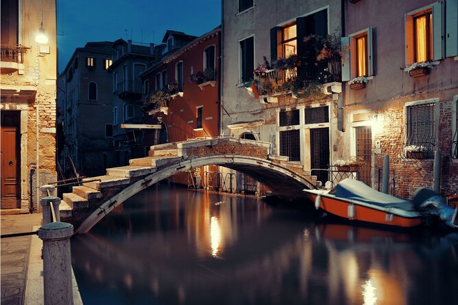Venice Cicchetti, Spritz and Wine Tour with a Local Guide - Cannaregio bacaro hopping: cicchetti that taste like a neighborhood