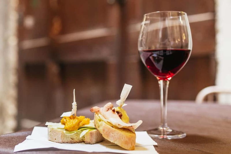 Venice: Eat Like a Local Food Tour with Wine & Spritz - Cannaregio bacari: cicchetti that show up on local counters