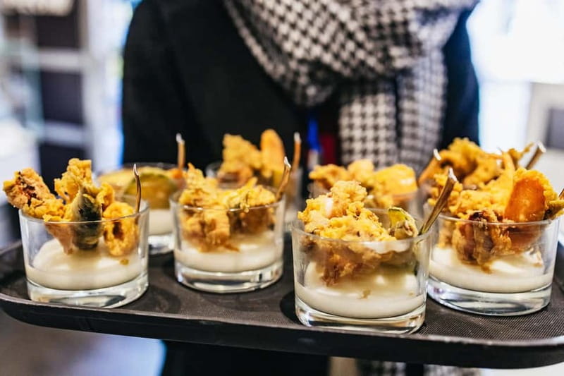 Venice: Eat Like a Local Food Tour with Wine & Spritz - Meeting at Campo de la Maddalena and warming up the appetite