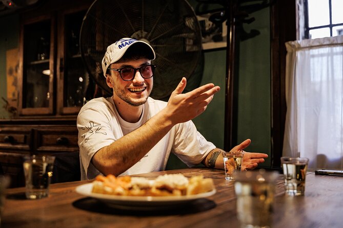 Venice Evening Food Tour: Bites, Drinks & Sit-Down Dinner - Gelato at the End: How to Handle Two Scoops After Wine