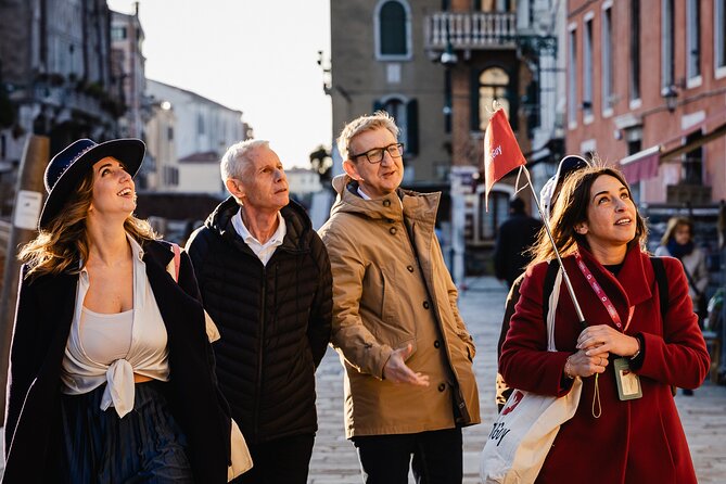 Venice Evening Food Tour: Bites, Drinks & Sit-Down Dinner - Guides, Conversation, and What to Expect From the “Talk With Your Host” Part