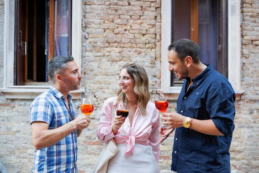 Venice Food Tasting Tour: Bites, Wine, Dinner & Local Guide - Price and value: what $52 really buys in Venice