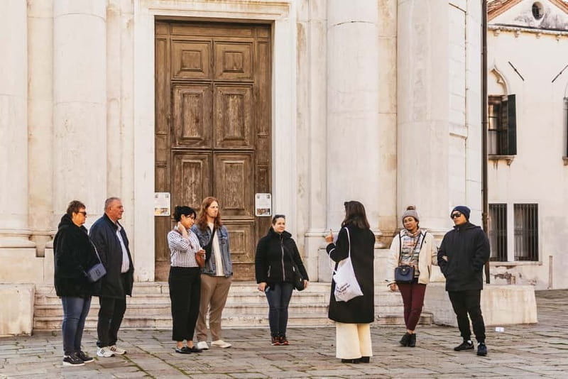Venice: Food Tasting Tour with Cicchetti Dishes and Wine - Cantina Do Mori and wine pairing time: where the glasses make the tour click