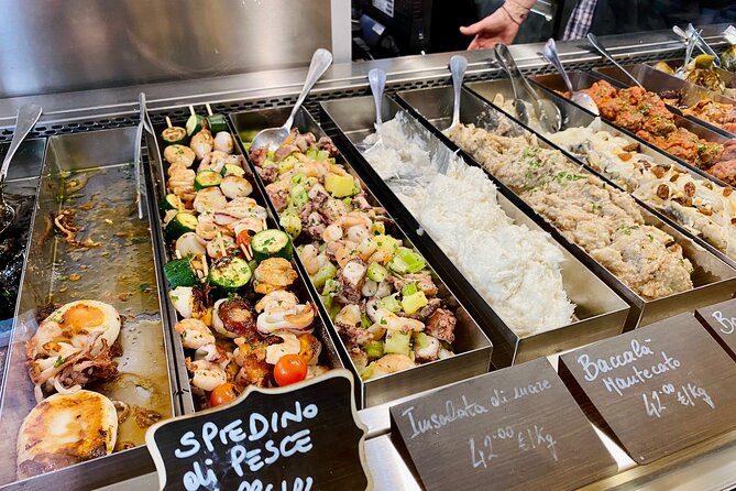 Venice Street Food Tour with Local Guide with Local Food Market Visit - Mercati di Rialto: where you learn the ingredients before the snacks
