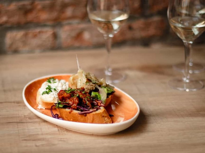 Venice: The Ultimate Food Tour with Wine & Spritz - Five stops of Venetian tastings: what you’ll eat and drink