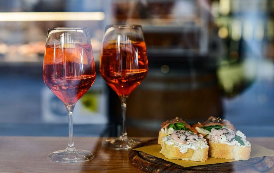 Venice: The Ultimate Food Tour with Wine & Spritz - Who should book this Venice food tour with wine and spritz?