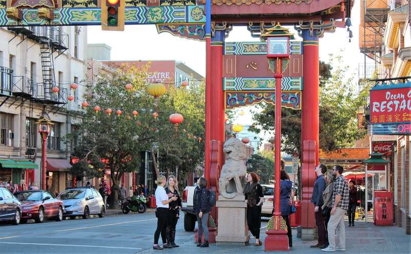 Victoria: Chinatown and Old Town Food Tour with Tastings - Chinatown on foot: Fan Tan Alley and the Oldest Chinatown vibe