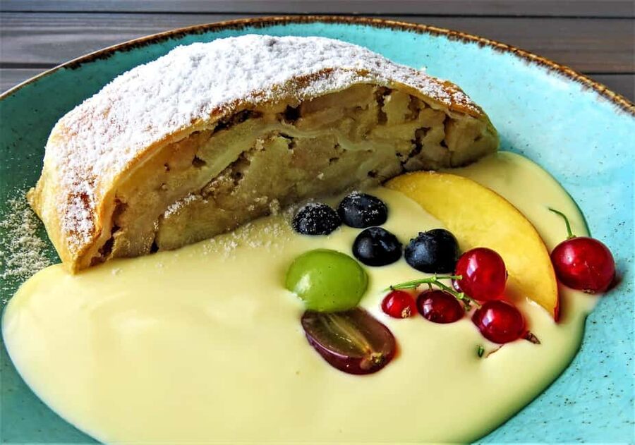 Vienna: Food tasting tour of Hidden Gems (Small Groups) - Why this Vienna food walk feels different in 3 hours