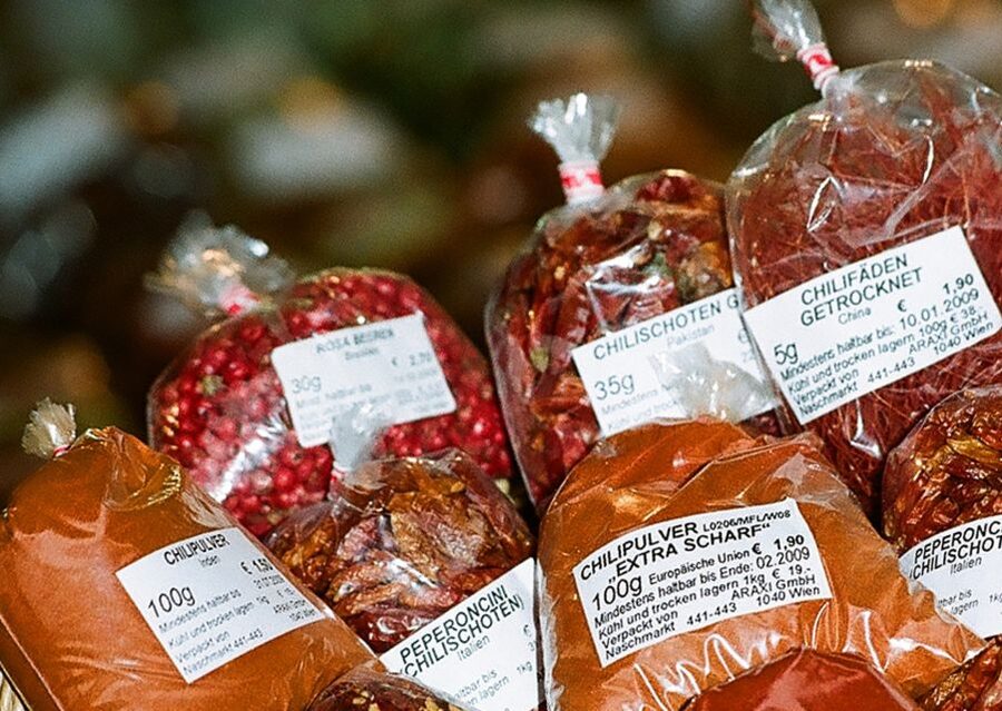 Vienna: Naschmarkt Food Tasting Tour - Your guide matters: from Christina to Michael