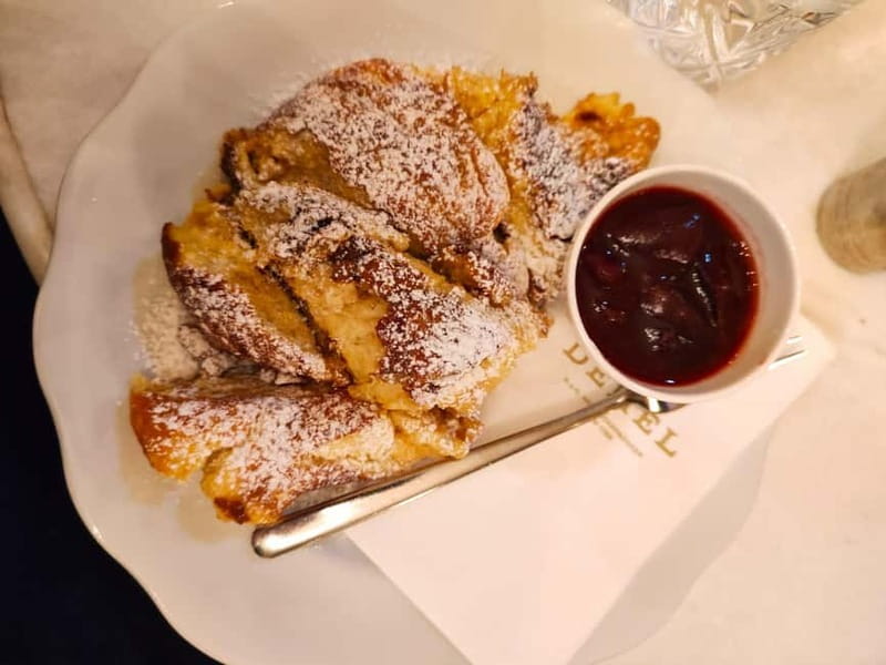 Vienna: The Ultimate Full Meal Austrian Food Tour - The feel of a 3-hour Vienna food walk near Judenplatz