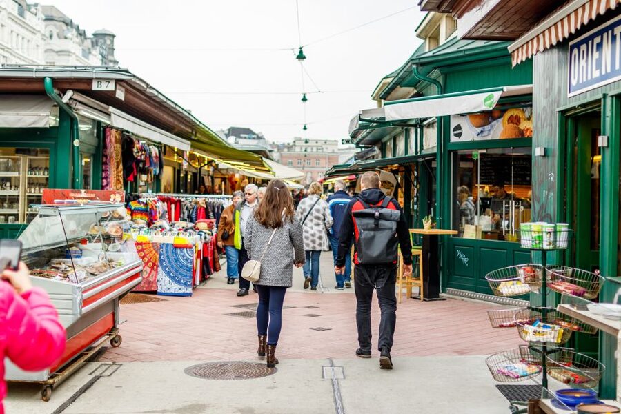 Vienna: Typical Austrian Food Tour with Coffee House Visit - How the 4 hours really play out (and how to not get stuffed)