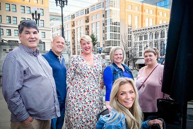 Walking Food Tour Downtown Lexington - Old Fayette County Court House: A Historic Courtyard Moment