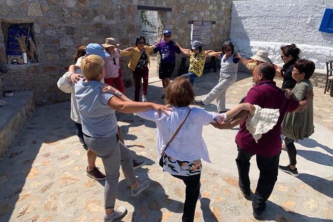 Wine Tasting Tour at a traditional farm in Mykonos - Snack Pairing: Why the Food Matters More Than It Sounds