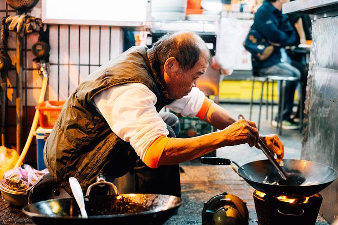 Yansan Night Market Food Tour - Yansan Night Market with just four people