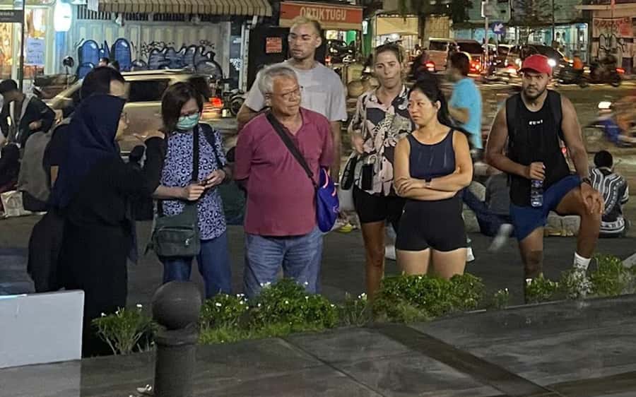 Yogyakarta: Nighttime Walk and Food Tour - Key things to know before you go
