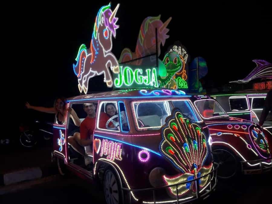 Yogyakarta: Nighttime Walk and Food Tour - Why Yogyakarta nights are perfect for a food tour