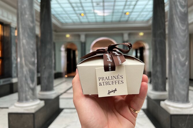 Zurich Food Tour with 10 Local Delicacies, Cheeses & Chocolates - Fraumünster and St. Peter’s Church: stained glass, old-town views, and the giant clock